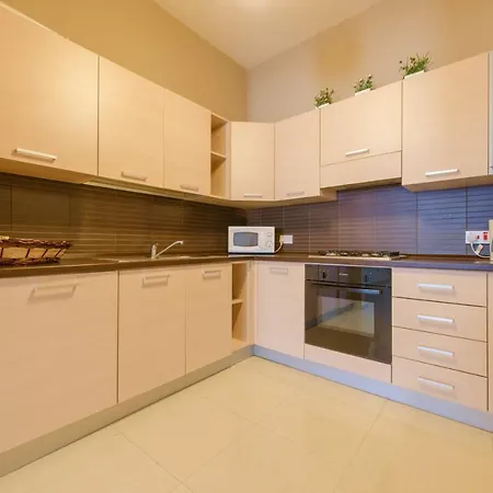 Apartment In Qawra