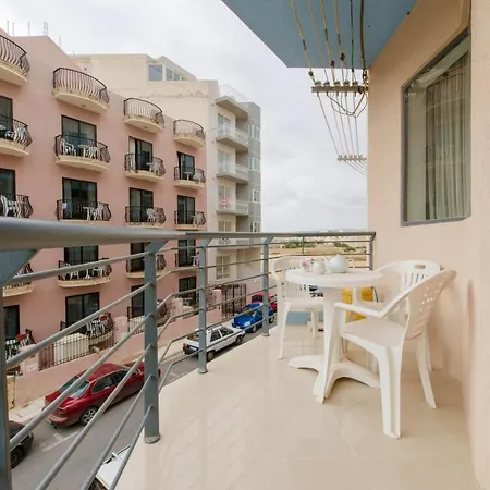 Apartment In Qawra