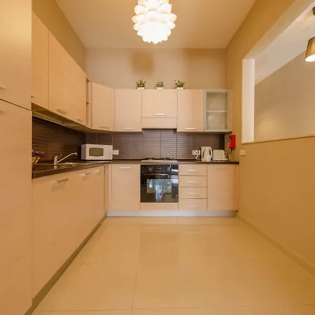 Apartment In Qawra